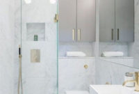 Stylish Small Master Bathroom Remodel Design Ideas 28