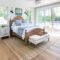 Comfortable Lake Bedroom Design Ideas 21