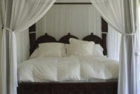 Glamorous Canopy Beds Ideas For Romantic Bedroom 05