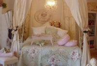 Glamorous Canopy Beds Ideas For Romantic Bedroom 20