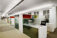 Stunning And Modern Office Design Ideas 15