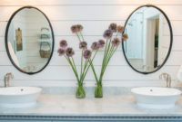 Stunning Rustic Farmhouse Bathroom Design Ideas 05