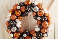 Awesome Fall Entryway Decoration Ideas That Will Make Your Neighbors Insanely Jealous 28