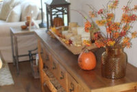 Awesome Fall Entryway Decoration Ideas That Will Make Your Neighbors Insanely Jealous 31