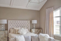 Beautiful White Bedroom Decoration That Will Inspire You 08