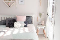 Beautiful White Bedroom Decoration That Will Inspire You 11