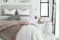 Beautiful White Bedroom Decoration That Will Inspire You 33