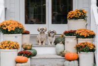 Easy Fall Porch Decoration Ideas To Make Unforgettable Moments 10