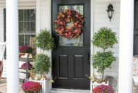 Easy Fall Porch Decoration Ideas To Make Unforgettable Moments 12