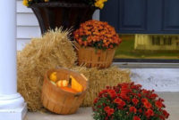 Easy Fall Porch Decoration Ideas To Make Unforgettable Moments 20