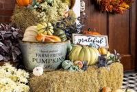 Easy Fall Porch Decoration Ideas To Make Unforgettable Moments 31