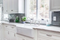 Elegant White Kitchen Cabinets For Your Kitchen 31