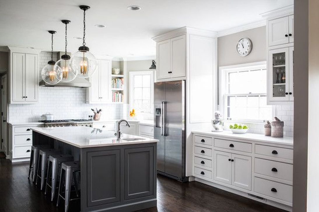 49 Elegant White Kitchen Cabinets For Your Kitchen - HOMYSTYLE