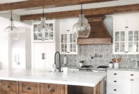 Gorgeous Farmhouse Kitchen Cabinets Decor And Design Ideas To Fuel Your Remodel 03