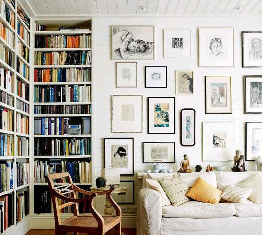 Stylish Bookshelves Design Ideas For Your Living Room 42