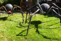 Top Halloween Outdoor Decorations To Terrify People 10