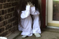 Top Halloween Outdoor Decorations To Terrify People 19