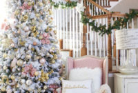 Best Christmas Decorations That Turn Your Staircase Into A Fairy Tale 43