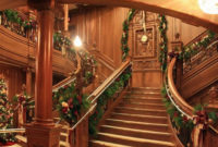 Best Christmas Decorations That Turn Your Staircase Into A Fairy Tale 45