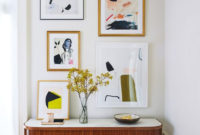 Brilliant Living Room Wall Gallery Design Ideas 21