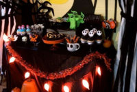 Creepy Decorations Ideas For A Frightening Halloween Party 57