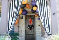 Elegant Outdoor Halloween Decoration Ideas 34
