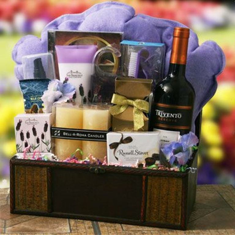 49 Stylish DIY Wine Gift Baskets Ideas – HOMYSTYLE