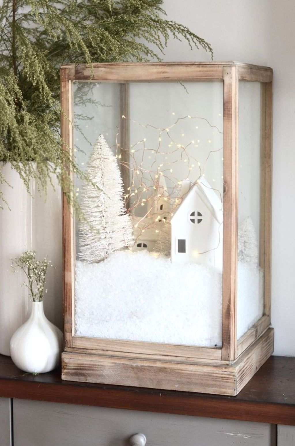 Super Easy DIY Christmas Decor Ideas For This Year 46