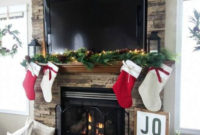 Awesome Fireplace Christmas Decoration To Makes Your Home Keep Warm 17