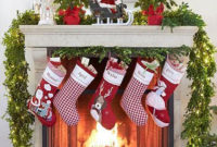 Awesome Fireplace Christmas Decoration To Makes Your Home Keep Warm 19