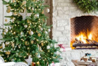 Awesome Fireplace Christmas Decoration To Makes Your Home Keep Warm 22