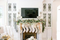 Awesome Fireplace Christmas Decoration To Makes Your Home Keep Warm 34