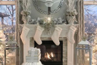 Awesome Fireplace Christmas Decoration To Makes Your Home Keep Warm 37