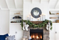 Awesome Fireplace Christmas Decoration To Makes Your Home Keep Warm 42