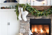 Awesome Fireplace Christmas Decoration To Makes Your Home Keep Warm 57
