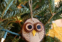 Cool Wood Christmas Decoration You Will Love 23