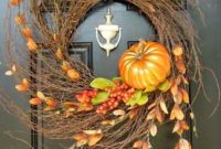 Creative Thanksgiving Front Door Decoration Ideas 46