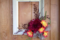 Creative Thanksgiving Front Door Decoration Ideas 47