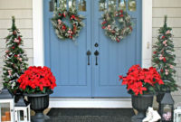 Joyful Front Porch Christmas Decoration Ideas 31