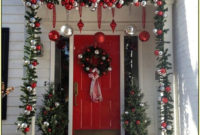 Joyful Front Porch Christmas Decoration Ideas 51