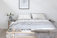 Minimalist But Beautiful White Bedroom Design Ideas 05