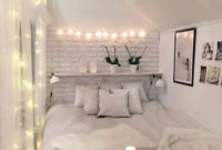 Minimalist But Beautiful White Bedroom Design Ideas 28