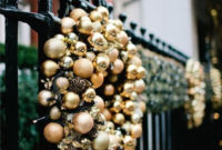 Totally Inspiring Black And Gold Christmas Decoration Ideas06