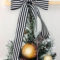 Totally Inspiring Black And Gold Christmas Decoration Ideas22