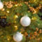 Totally Inspiring Black And Gold Christmas Decoration Ideas24
