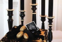 Totally Inspiring Black And Gold Christmas Decoration Ideas47