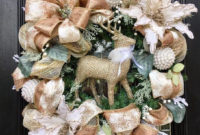 Unique Christmas Wreath Decoration Ideas For Your Front Door 06