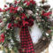 Unique Christmas Wreath Decoration Ideas For Your Front Door 31