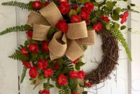 Unique Christmas Wreath Decoration Ideas For Your Front Door 38