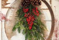 Unique Christmas Wreath Decoration Ideas For Your Front Door 48